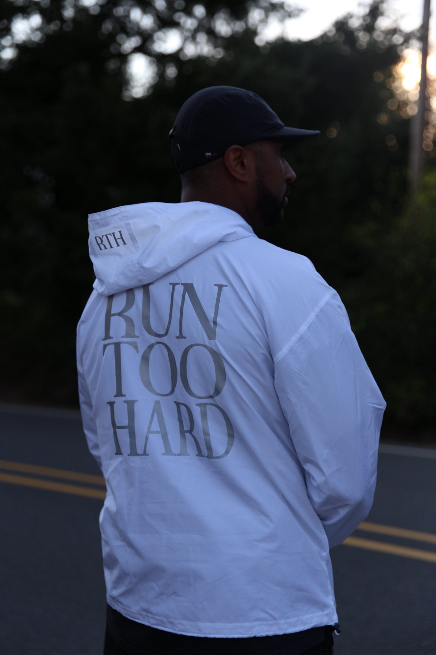 RTH WINDBREAKER - WHITE